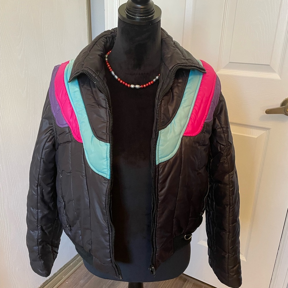 Vibrant Women's Puffer Jacket with Pink and Teal Accents Size M